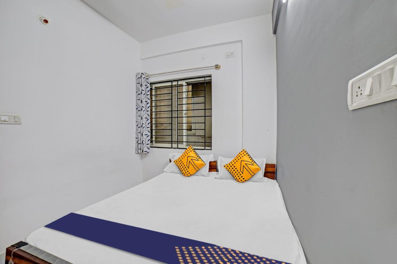 Spot On 81164 San International Hotel بنغالور المظهر الخارجي الصورة