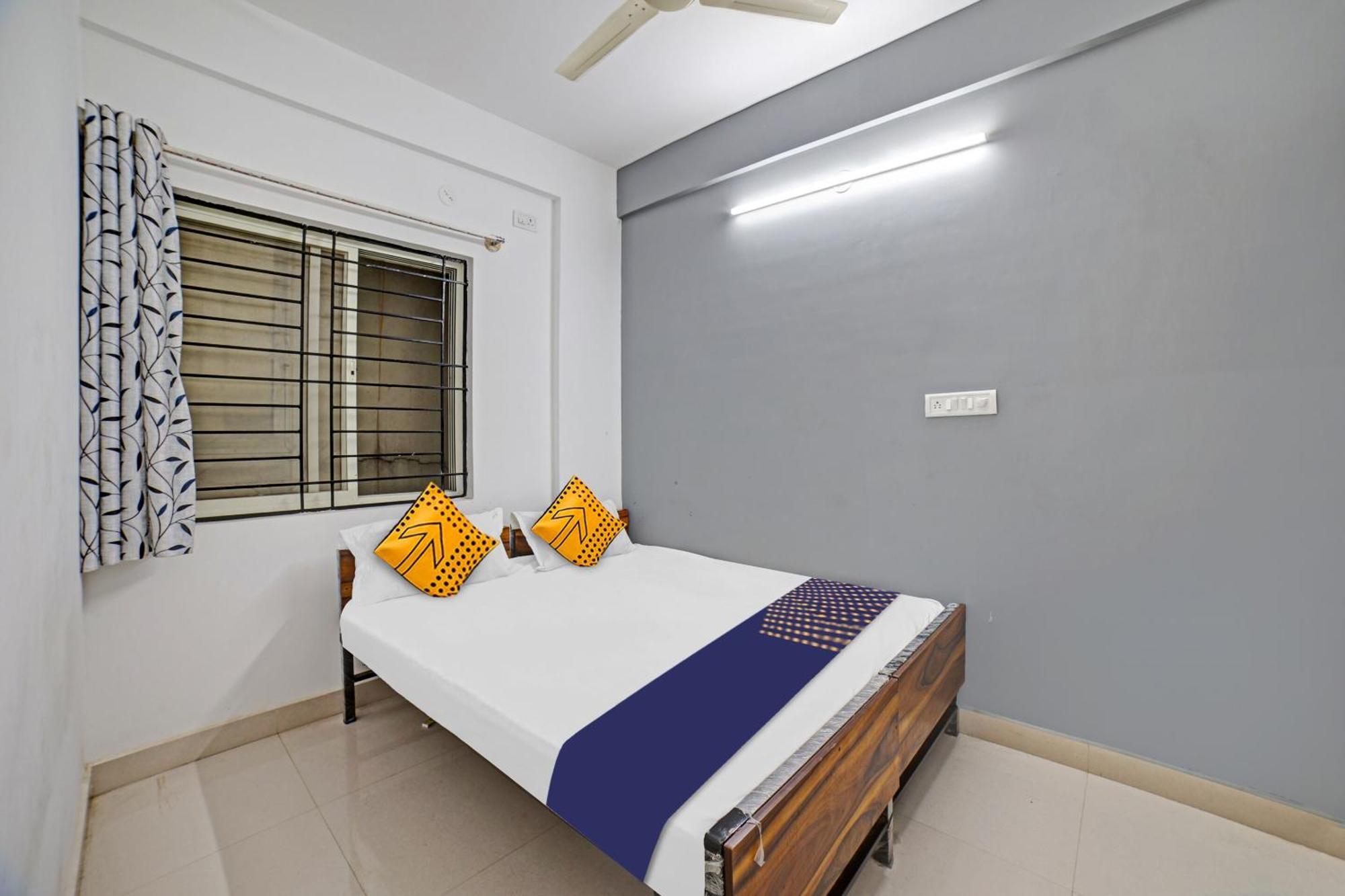 Spot On 81164 San International Hotel بنغالور المظهر الخارجي الصورة